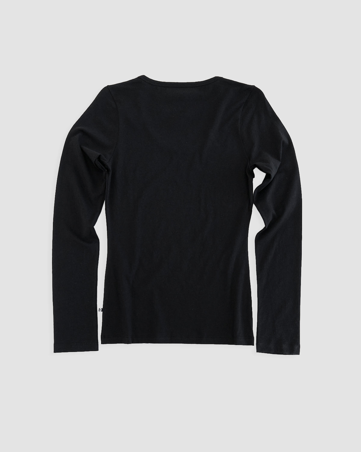 back of oddo long sleeve in midnight